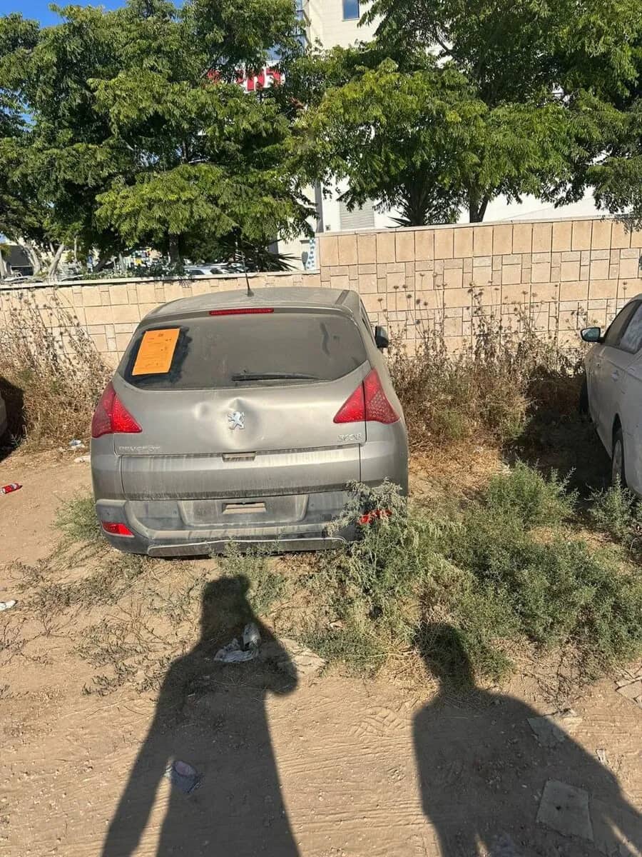 רכב שנקנה לפירוק בחיפה — 16